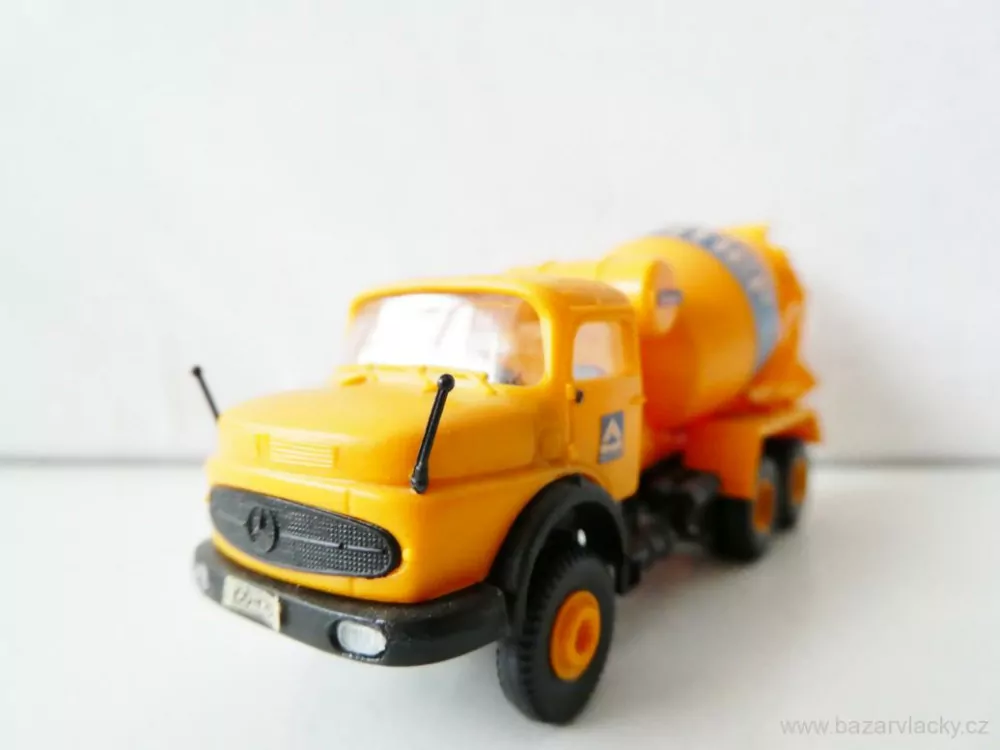 H0 Kibri Nákladní automobil Mercedes - míchačka na beton PĚKNÝ STAV