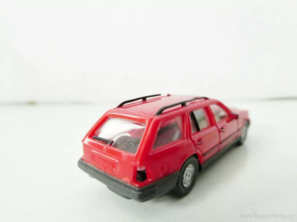 H0 WIKING Osobní automobil Mercedes 230 TE