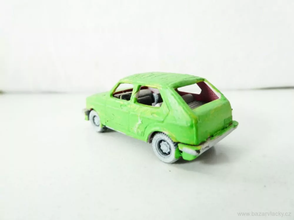 H0 Osobní automobil GOLF LS