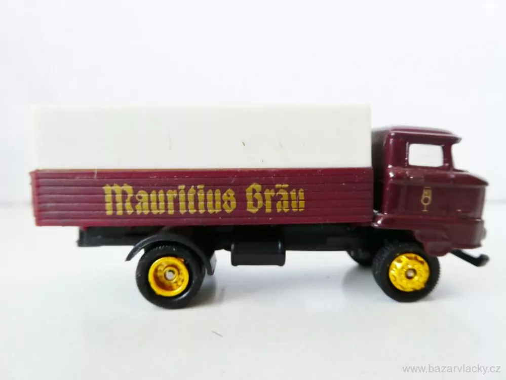 H0 Nákladní automobil - valník plachta
