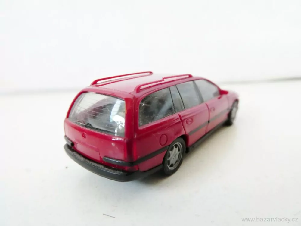 H0 HERPA Osobní automobil OPEL OMEGA Caravan