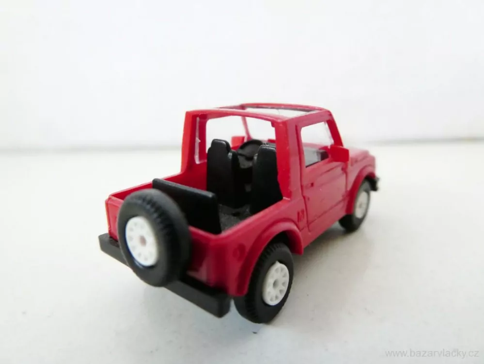 H0 R.M. Osobní automobil Jeep Suzuki SJ 410 TOP STAV
