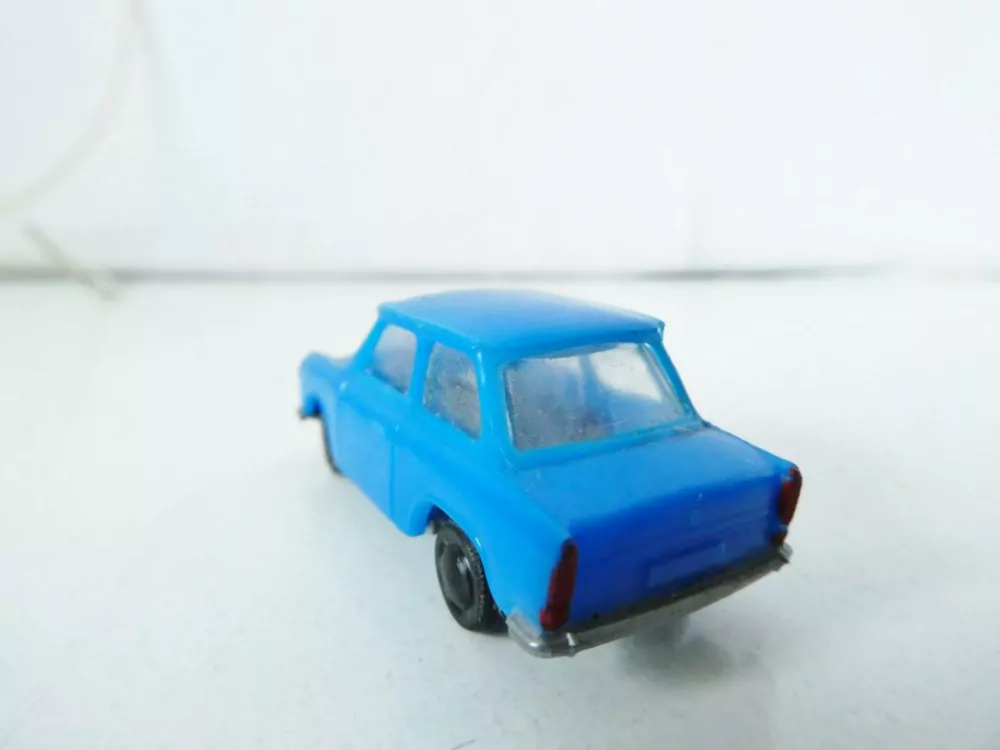 H0 Osobní automobil Trabant 601 modrý