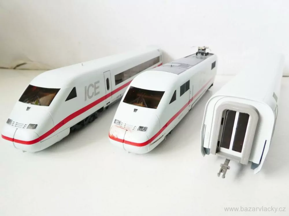 H0 ROCO Elektrická souprava 3-dílná ICE 402 012-9 DB OSVĚTLENÁ