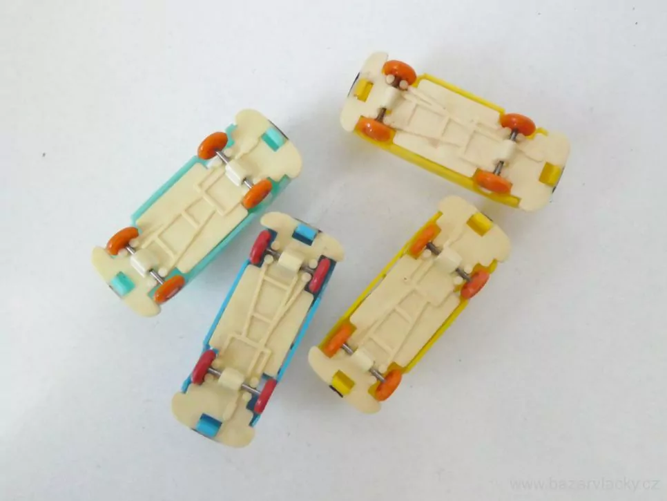 H0 SET 4 ks Osobní automobil Wartburg 