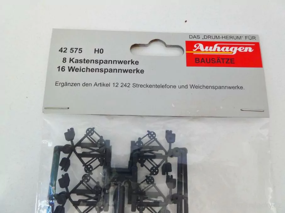 H0 AUHAGEN - Stavebnice - 8 rozvodných skříní a 16 ovládání výhybek / Auhagen 42575 NOVÉ