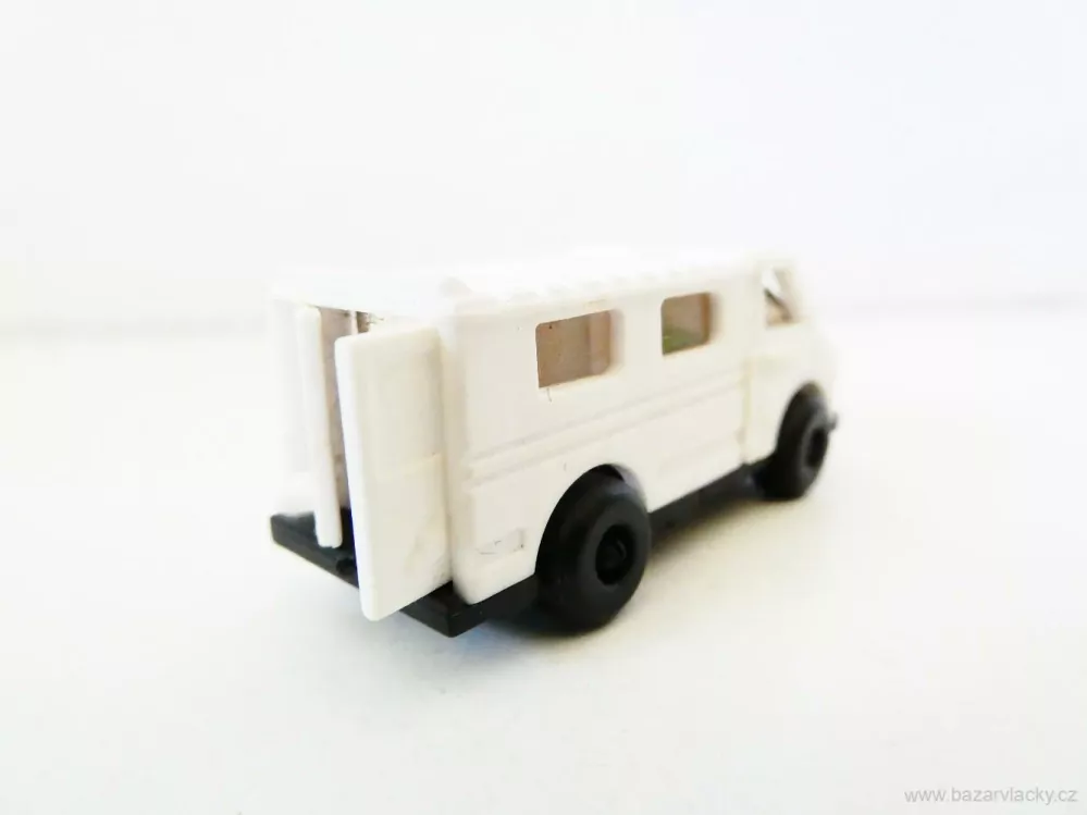 H0 Ferrero Nákladní dodávka bílá