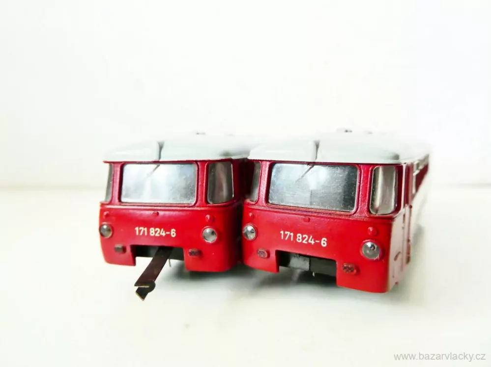 TT 2x Přípojný k motorové soupravě LVT DR (171 824-6)