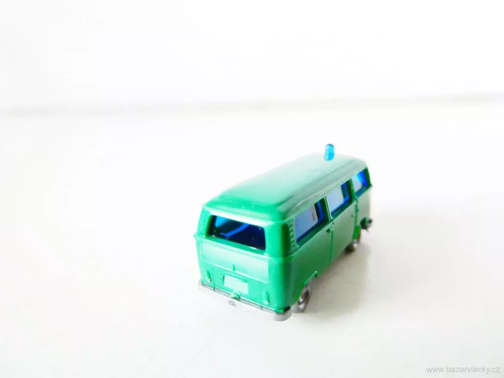 N Automobil VW Transporter zelený s majákem TOP STAV
