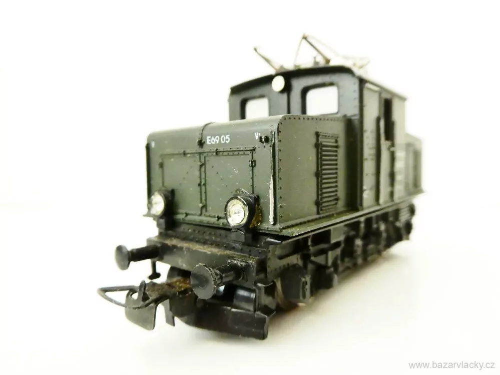 H0 PIKO Elektrická lokomotiva E69 05 DR