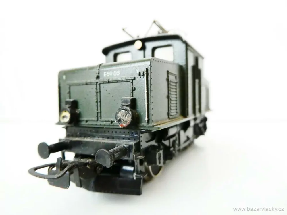 H0 PIKO Elektrická lokomotiva E69 05 DR