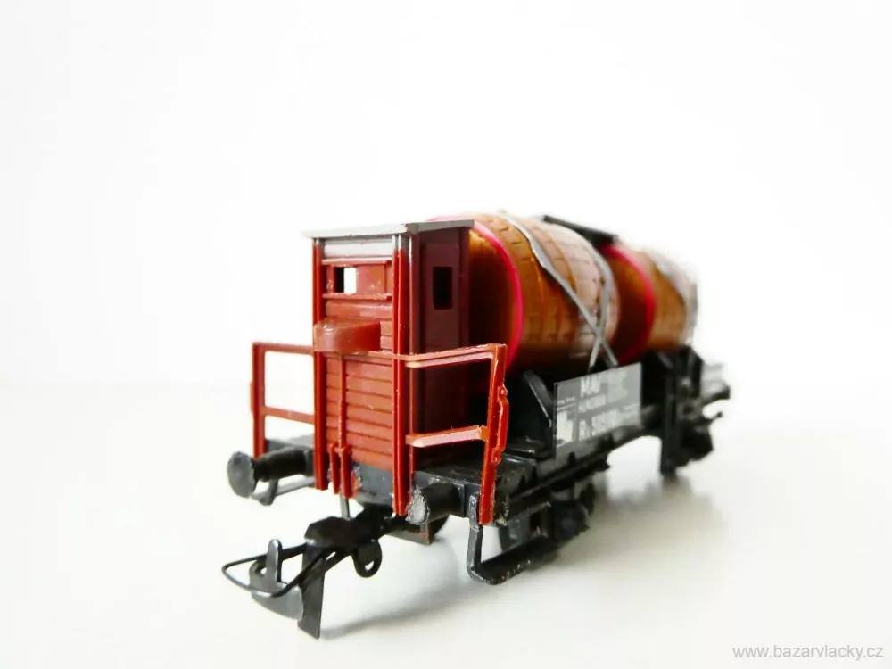 H0 SCHICHT Nákladní vůz na víno s budkou MAV 