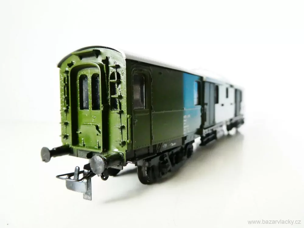 H0 SCHICHT Zavazadlový vůz 621-030 s posuvnými vraty DR TOP STAV NEPOUŽITÝ 