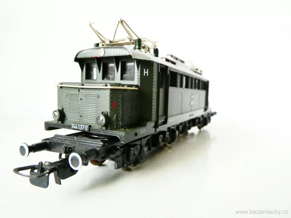 H0 PIKO Elektrická lokomotiva BR 144 137-0 DR TOP STAV NEPOUŽITÁ