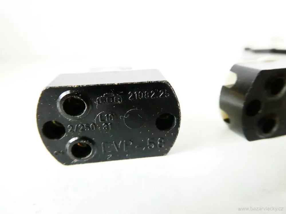 SET 2 ks Páčkový spínač