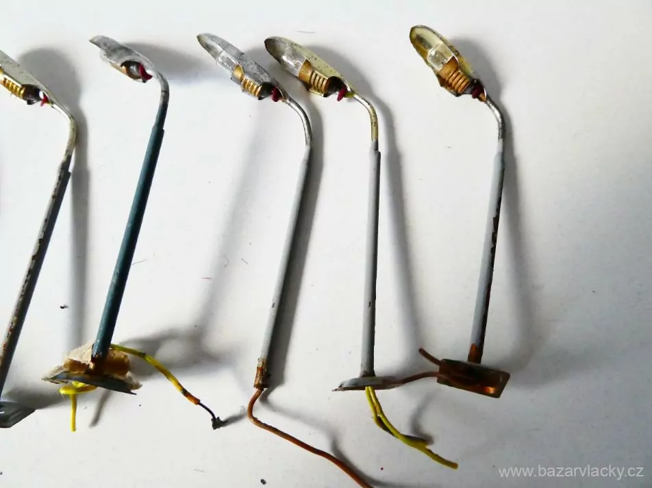 H0 SET 7 ks Pouliční lampa elektrická ( 8 cm )