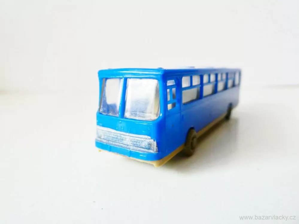 TT Autobus IKARUS PĚKNÝ STAV