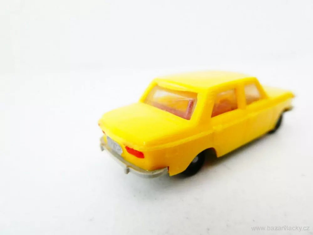 H0 Osobní automobil Wartburg 353 žlutá PĚKNÝ STAV