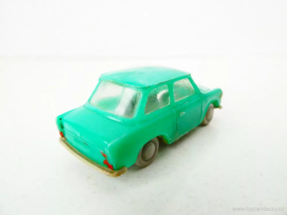 H0 Osobní automobil Trabant 601 zelený