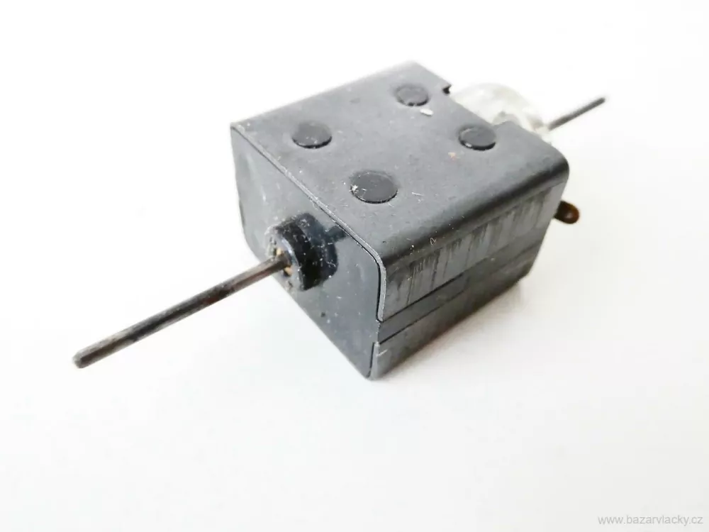 Motor do lokomotivy