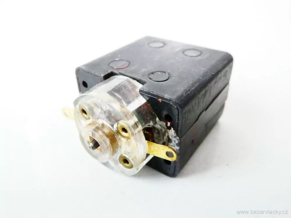 Motor do lokomotivy