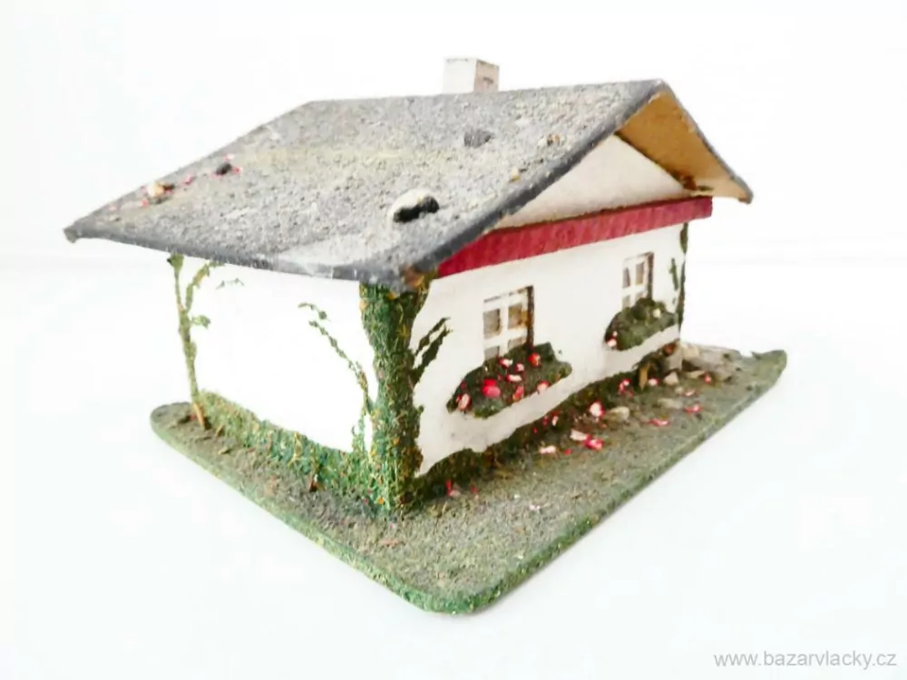 TT Rodinný domek starý (zn. zespodu)