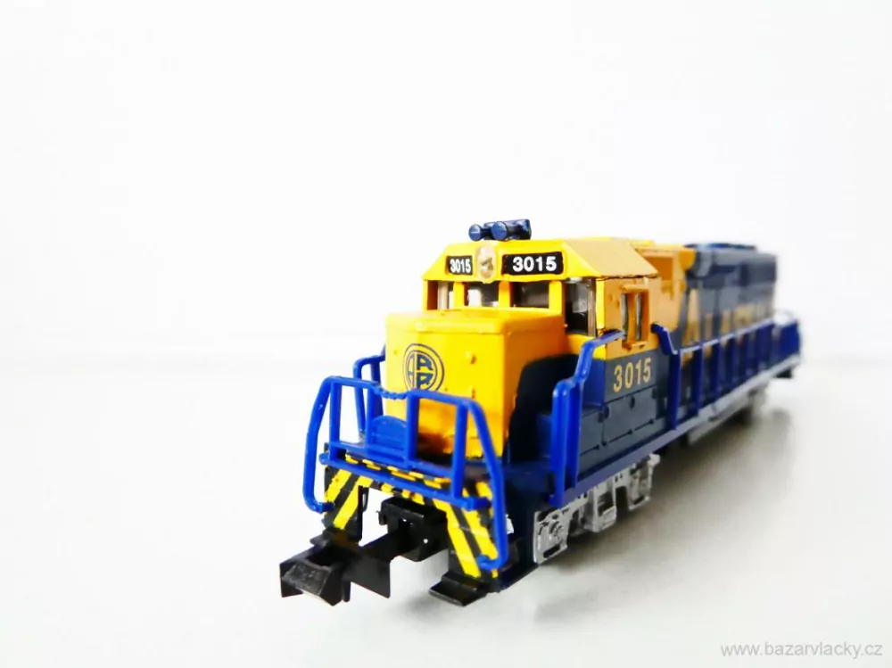 N BACHMANN 63598 Dieselová lokomotiva ALASKA 3015 PĚKNÝ STAV OSVĚTLENÁ v originální krabičce včetně výplní