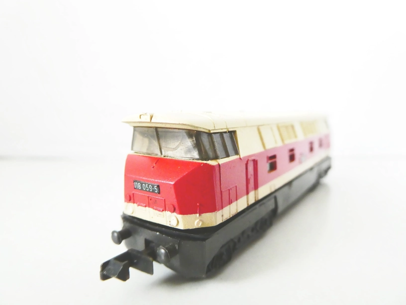 N PIKO Dieselová lokomotiva BR 118 059-5 DR PĚKNÝ STAV