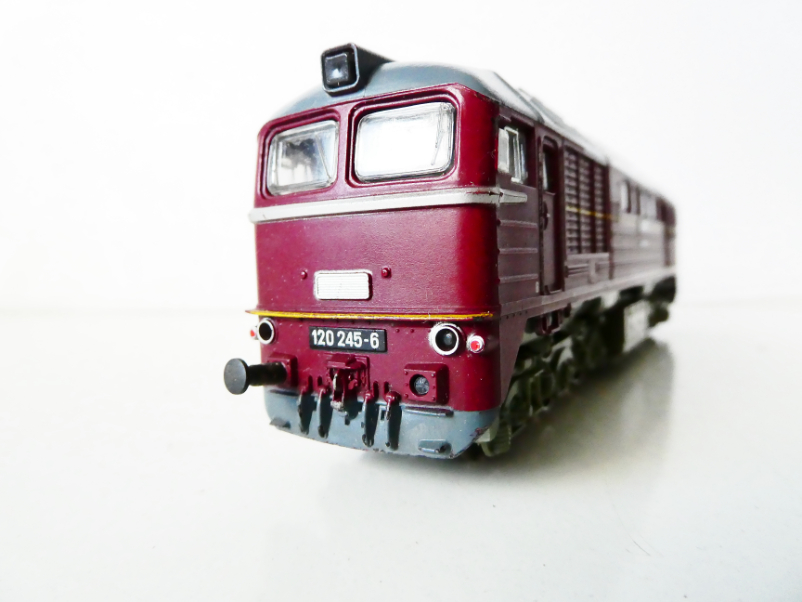 H0 PIKO - TORZO Dieselová lokomotiva BR 120 245-6 DR NA OPRAVU NEBO NÁHRADNÍ DÍLY