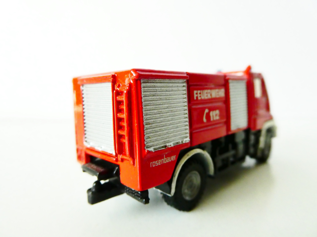 H0 SIKU Hasičská cisterna  Mercedes Unimog TOP STAV NEPOUŽITÝ