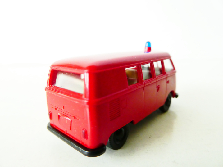 H0 WIKING Požární dodávka VW TOP STAV NEPOUŽITÁ