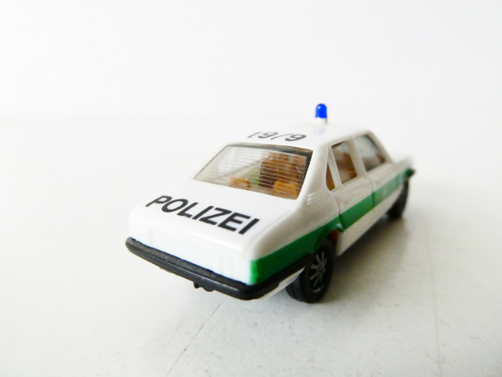 H0 HERPA Policejní osobní automobil BMW 528i TOP STAV NEPOUŽITÝ