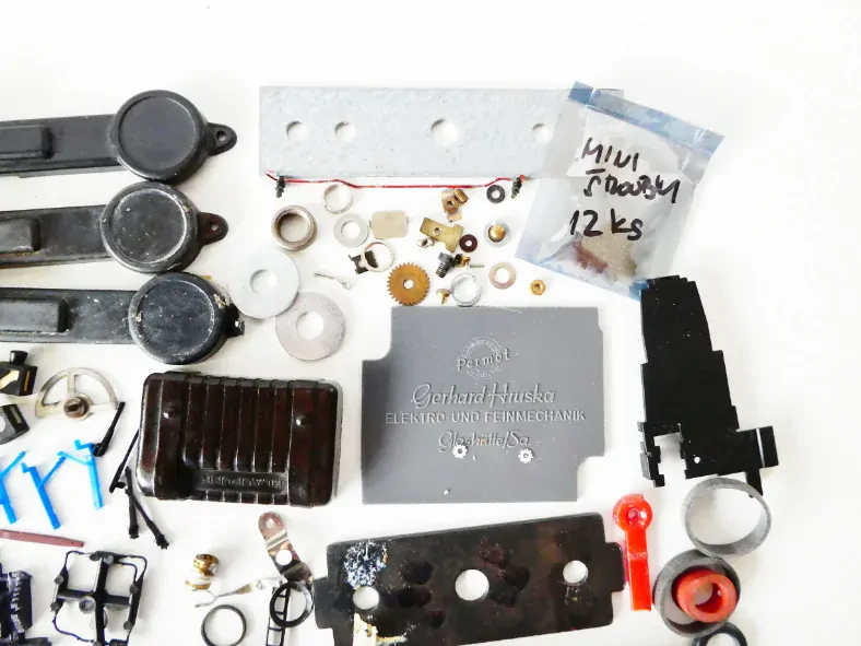 H0 MIX SET Náhradí díly - vše, co je na foto