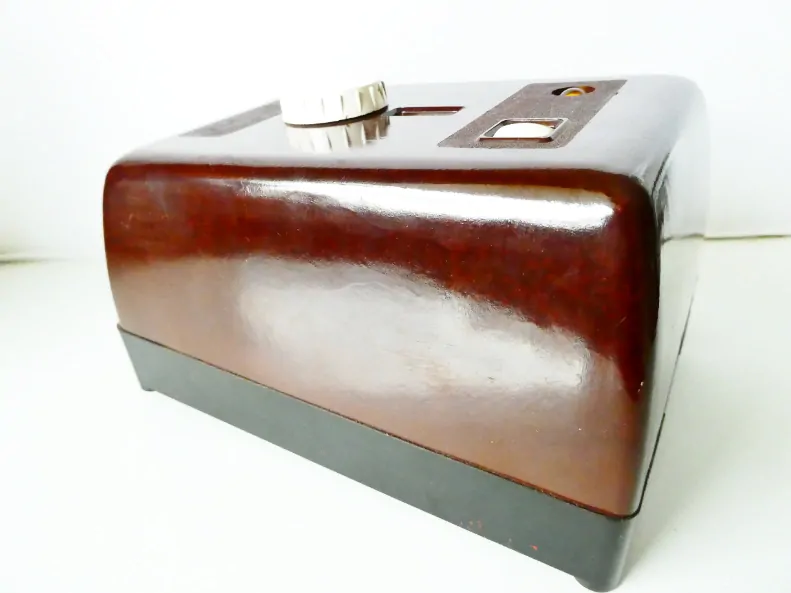 Bakelitové trafo PIKO Typ ME004 PĚKNÝ STAV