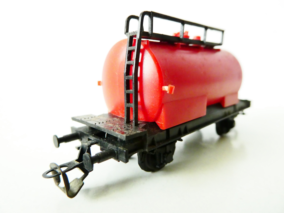 TT BTTB Cisternový vůz červený PĚKNÝ STAV