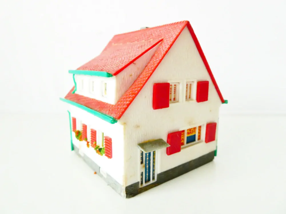 TT Rodinný dům s balkónem a schodištěm