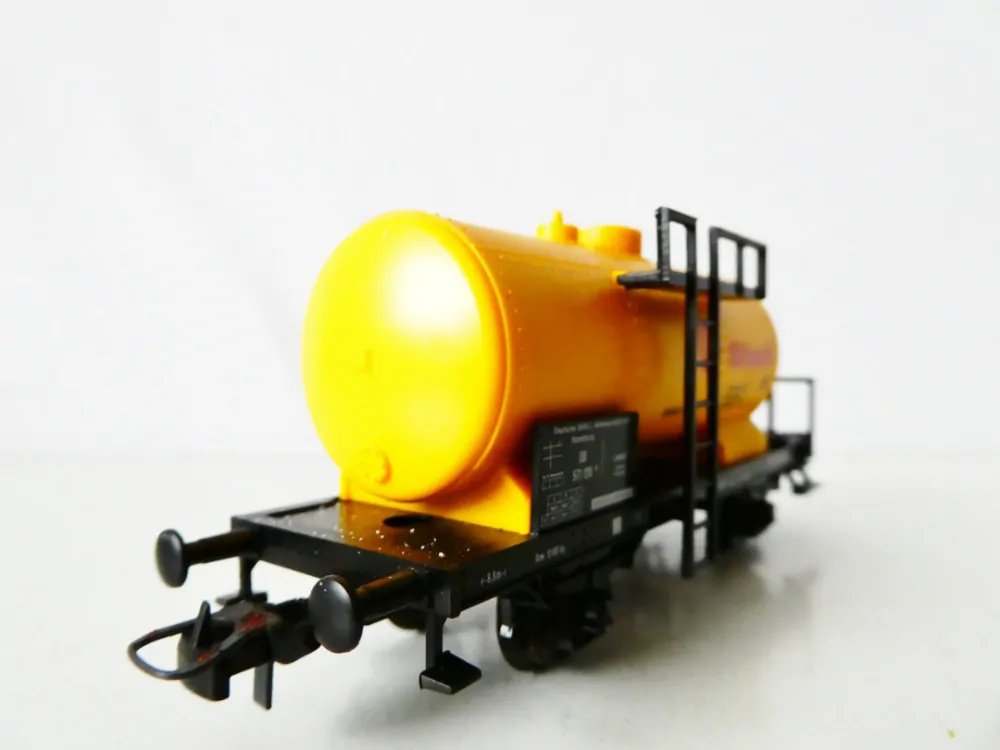 H0 ROCO 4384A/46205 Cisternový vůz 571 120 Shell DB TOP STAV NEPOUŽITÝ v krabičce (nutno doplnit jedno spřáhlo)