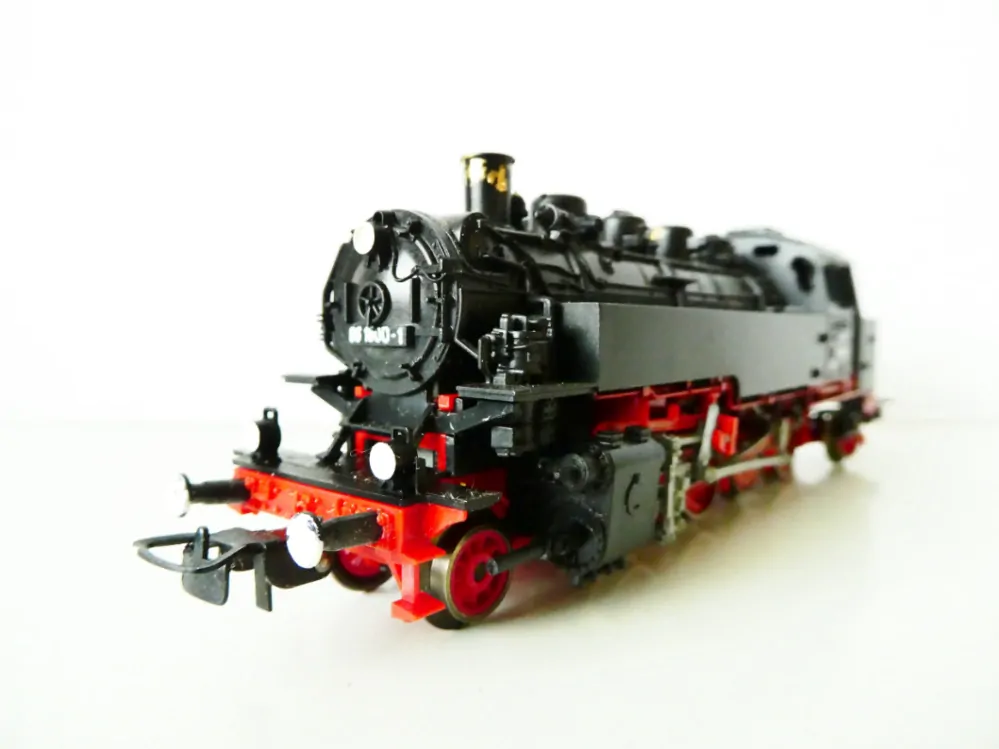 H0 PIKO Parní lokomotiva BR 86 1800-1 DR PĚKNÝ STAV NEPOUŽÍVANÁ v orig. krabičce