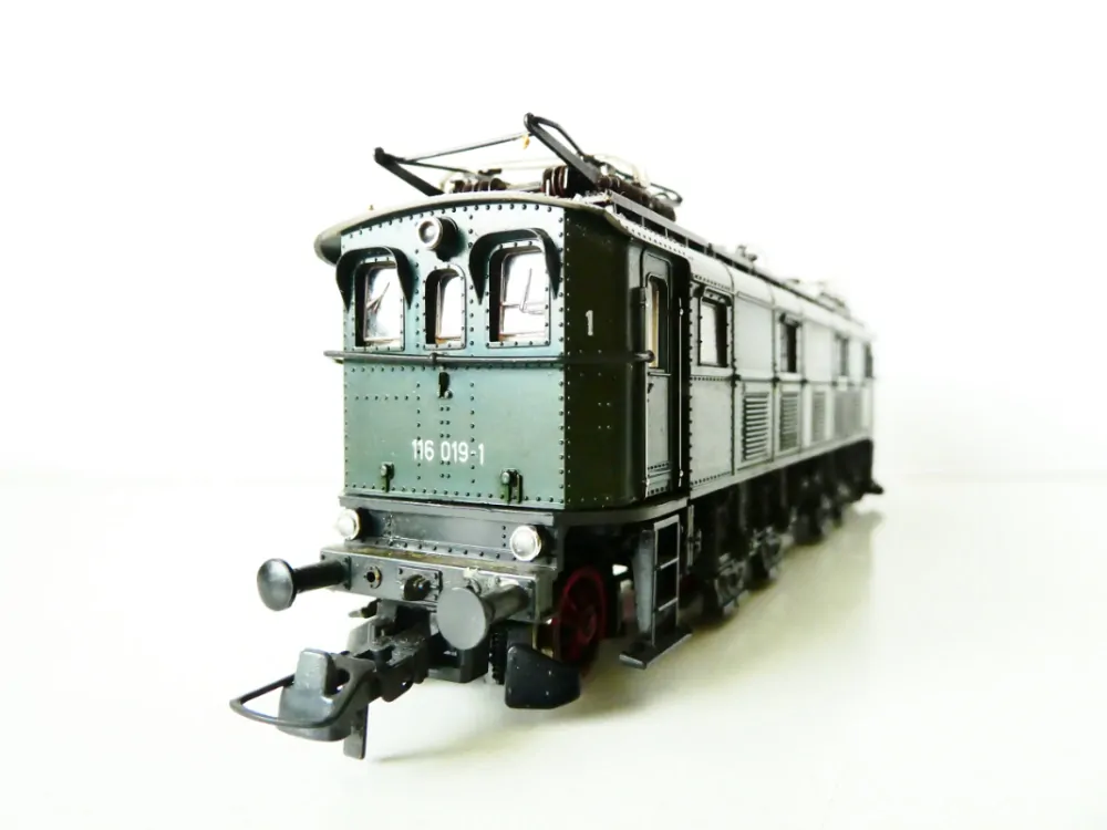 H0 ROCO 4143 Elektrická lokomotiva BR 116 019-1 DB PĚKNÝ STAV v krabičce