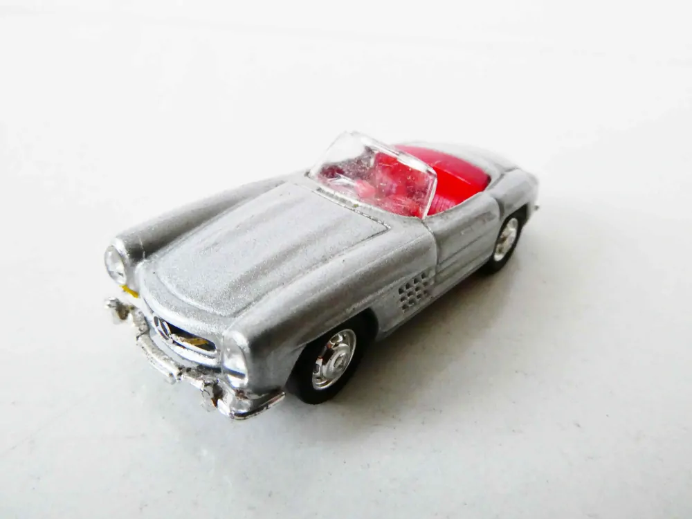 H0 H0 Osobní automobil Mercedes Cabriolet stříbný TOP STAV
