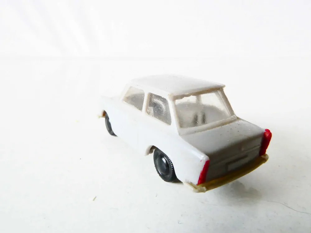 H0 Osobní automobil TRABANT 601 šedý