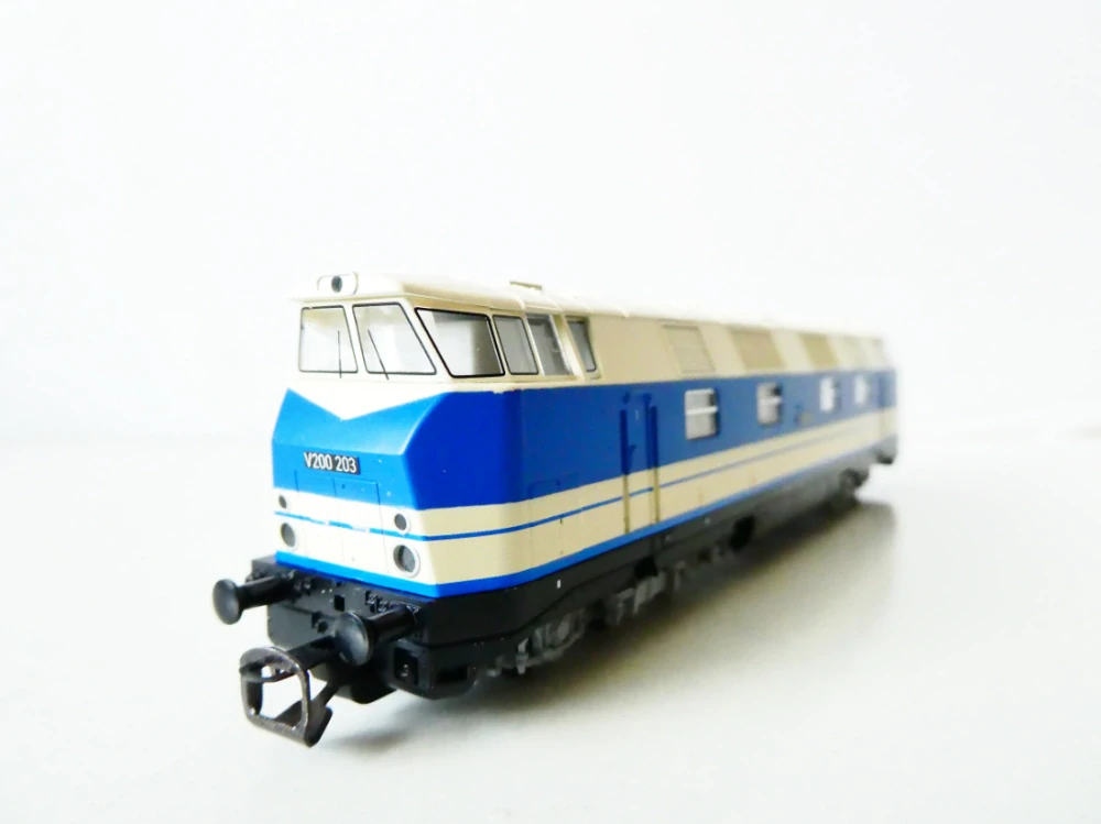 TT TILLIG 02656 Dieselová lokomotiva V 100 203 DR OSVĚTLENÁ TOP STAV NEPOUŽITÁ v krabičce NOVÁ