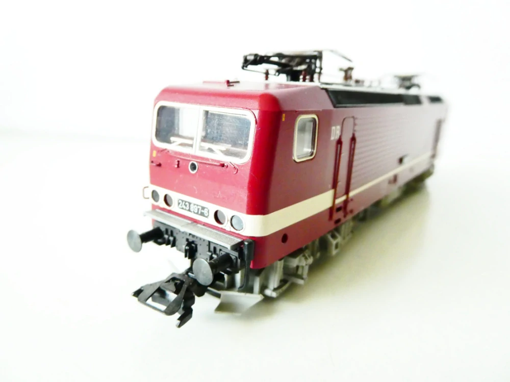 H0 Märklin 3743 Elektrická lokomotiva BR 243 897-6 DR TOP STAV NEPOUŽÍVANÁ s manuálem a krabičkou
