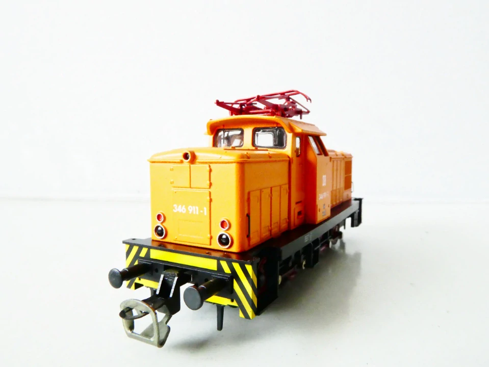 TT JATT/TILLIG 10607 Elektrická lokomotiva BR 346 911-1 DR OSVĚTLENÁ TOP STAV NEPOUŽÍVANÁ