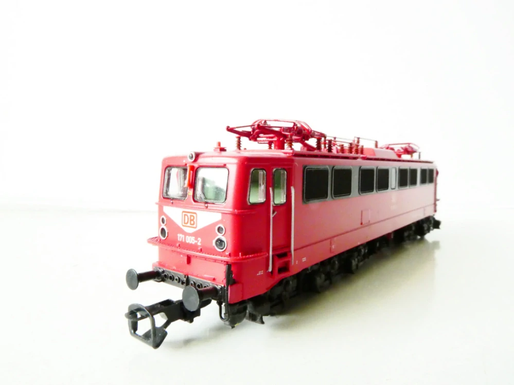 TT ARNOLD HN9016 Elektrická lokomotiva BR 171 005-2 DB OSVĚTLENÁ TOP STAV NOVÁ NEPOUŽITÁ v orig. krabičce s manuálem a doplňky