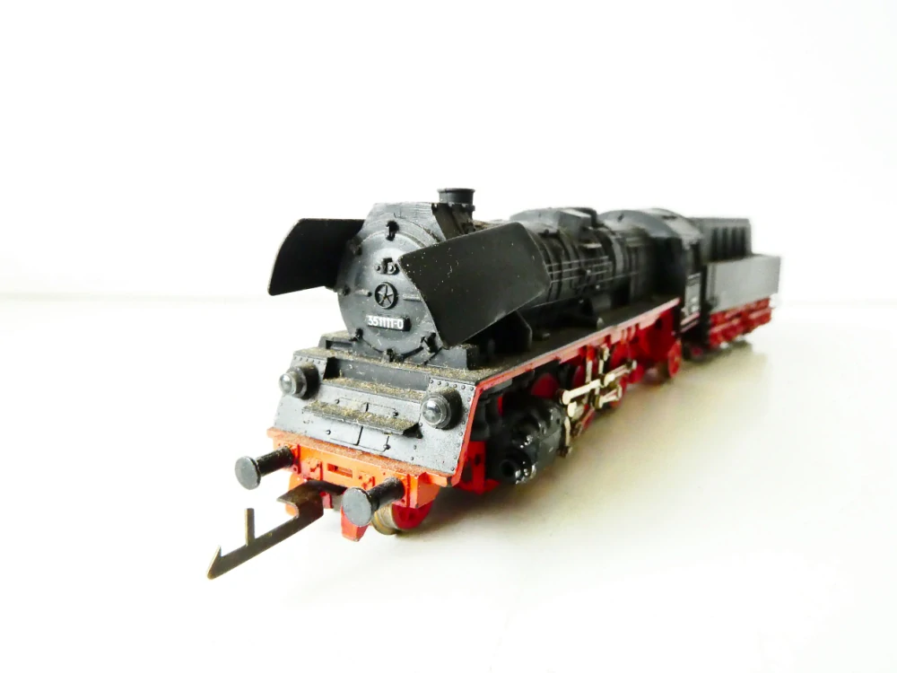 TT ZEUKE Parní lokomotiva BR 35 1111 DR s tendrem OSVĚTLENÁ PĚKNÝ STAV v krabičce