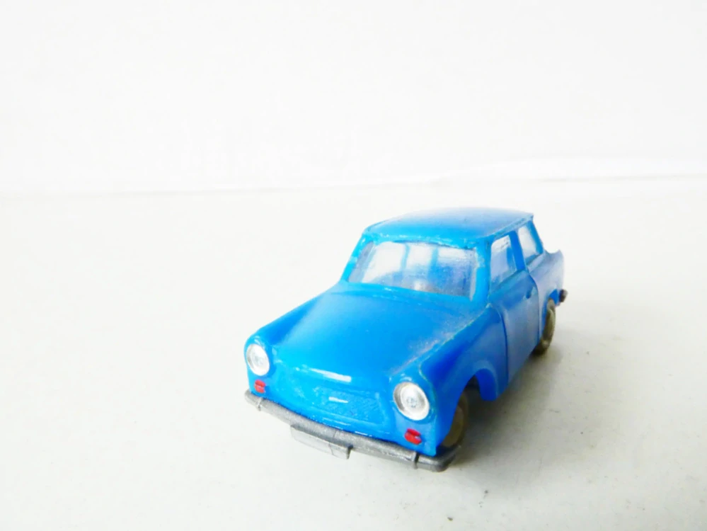 H0 Osobní automobil Trabant 601 modrý PĚKNÝ STAV