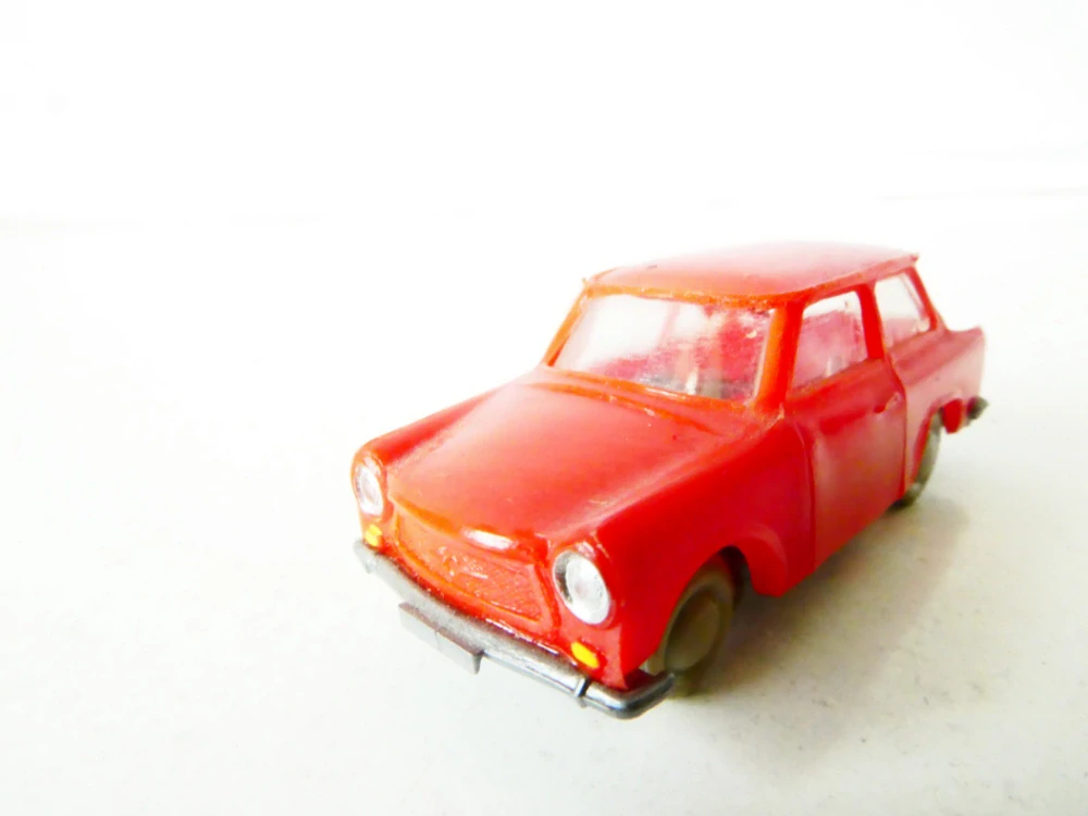H0 Osobní automobil Trabant 601 červený PĚKNÝ STAV