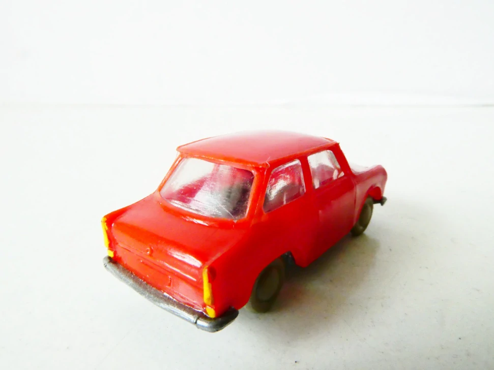 H0 Osobní automobil Trabant 601 červený PĚKNÝ STAV