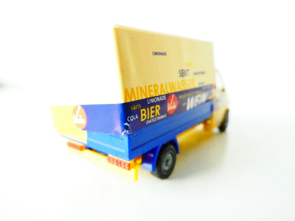 H0 HERPA Nákladní automobil Mercedes Benz T1N - valník s plachtou Getänke service - Zásobovací vůz PĚKNÝ STAV